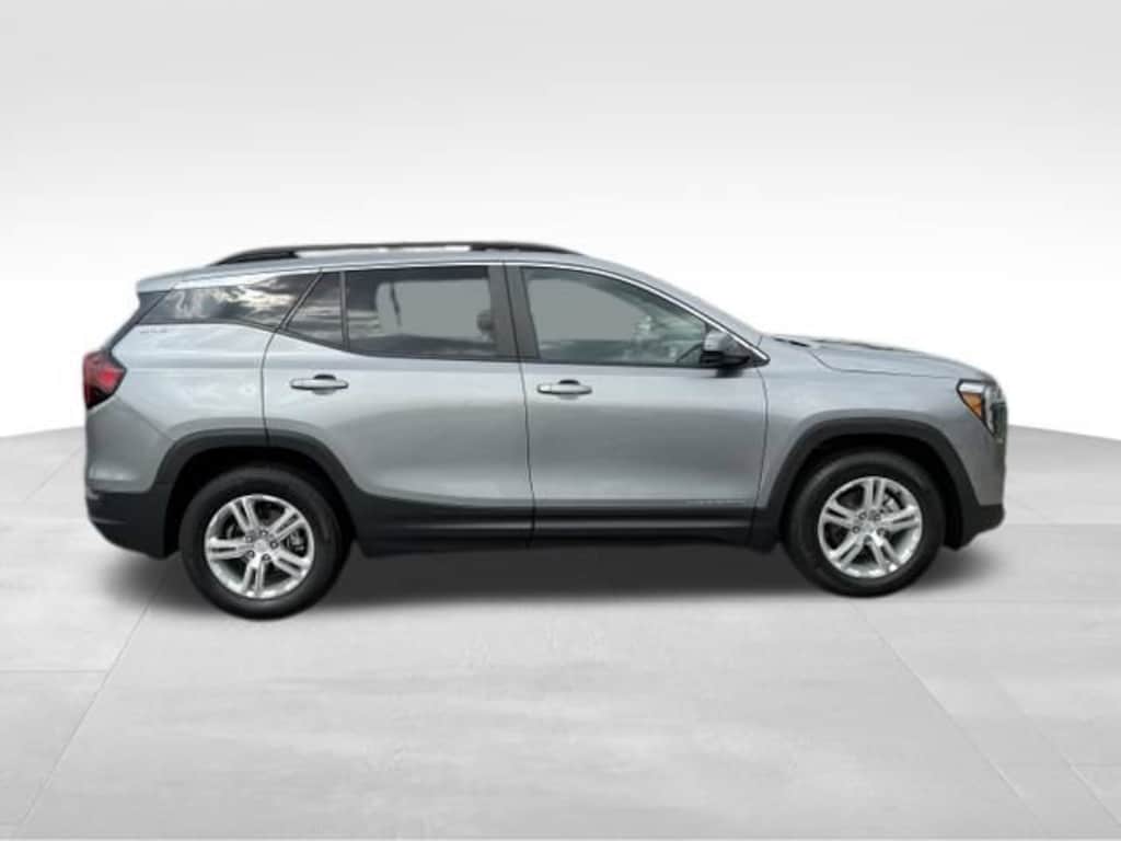 Used 2023 GMC Terrain SLE SUV
