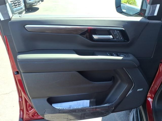 2026 Chevrolet Suburban Premier - Photo 11