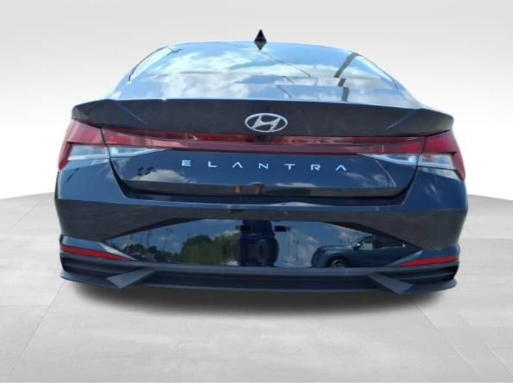 Used 2023 Hyundai Elantra SEL Sedan