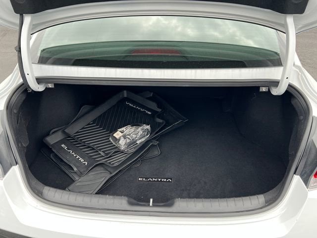 2025 Hyundai Elantra SEL - Photo 25