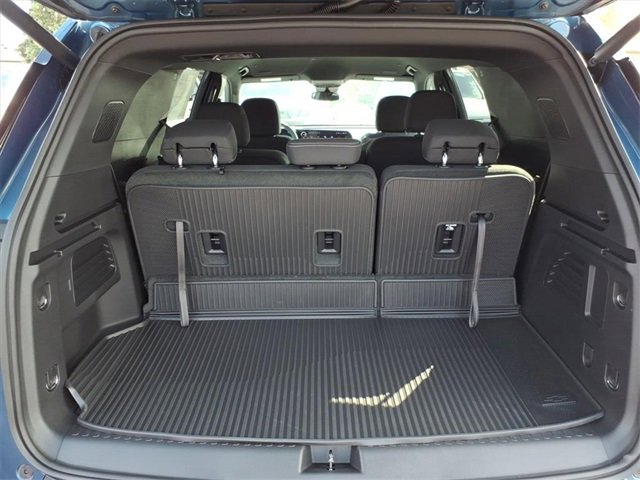2026 Chevrolet Traverse photo 3