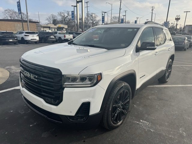 2023 GMC Acadia SLE's photo