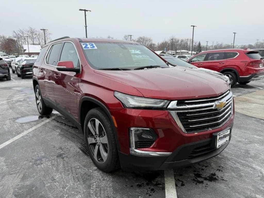 Used 2023 Chevrolet Traverse LT Leather SUV