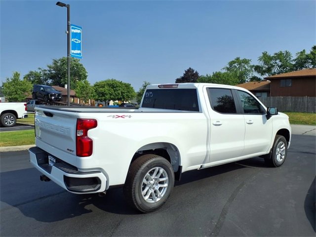 2025 Chevrolet Silverado 1500 RST photo 3