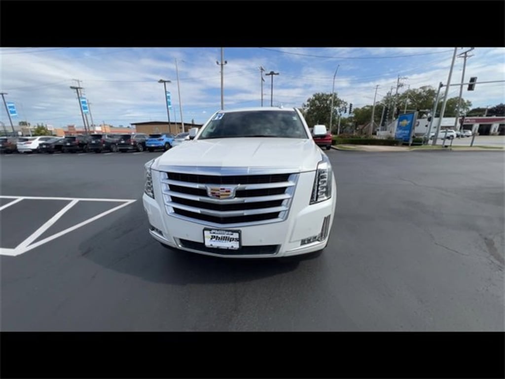 Used 2019 CADILLAC Escalade Luxury SUV