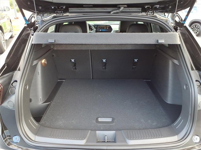 2025 Chevrolet Trax photo 3