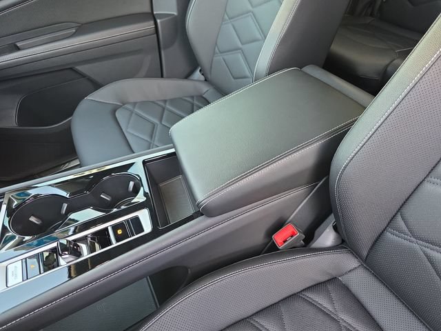 2024 Volkswagen Atlas SE w/Tech - Photo 23