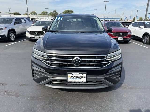 2022 Volkswagen Tiguan S photo 2