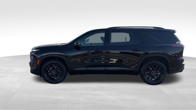 Used 2025 Chevrolet Traverse LT SUV