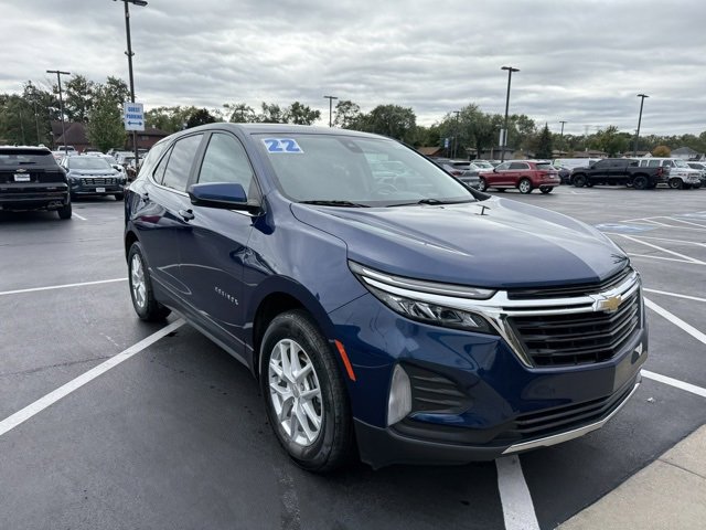 2022 Chevrolet Equinox LT photo 3