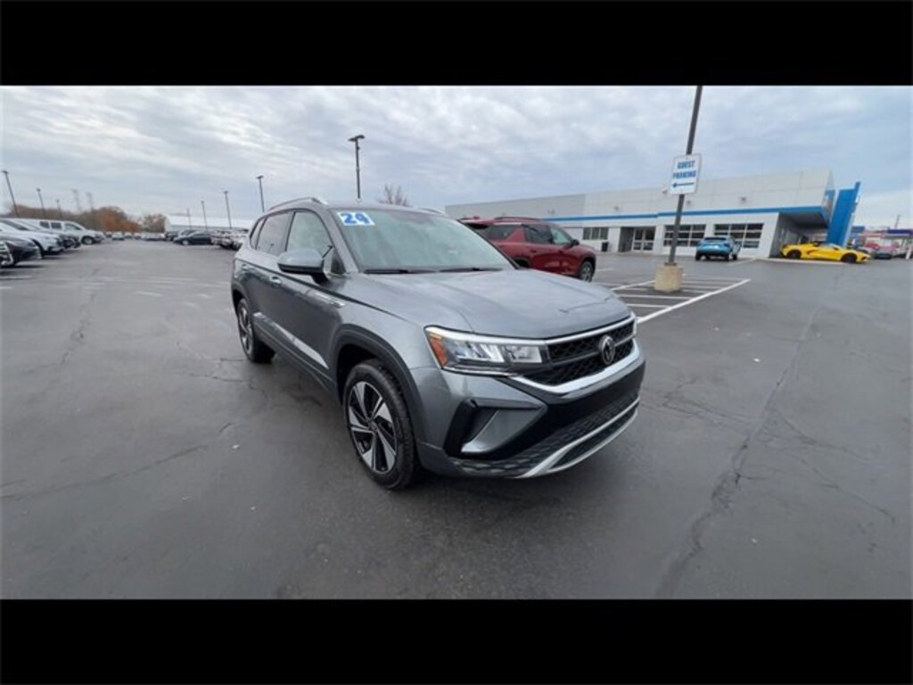 Used 2024 Volkswagen Taos SE