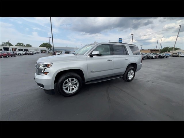 2019 Chevrolet Tahoe LT photo 4