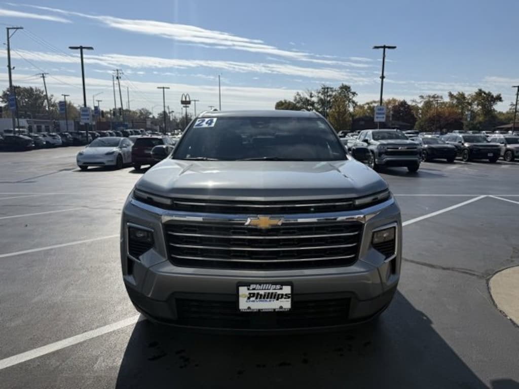 Used 2024 Chevrolet Traverse LT SUV