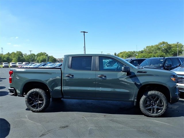 2026 Chevrolet Silverado 1500 Custom Trail Boss photo 2