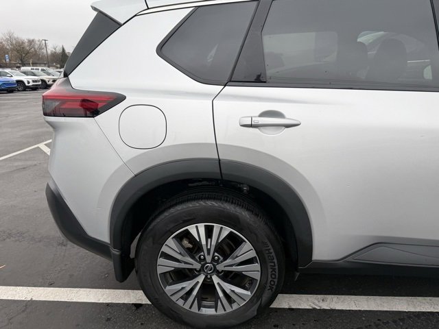 2021 Nissan Rogue SV AWD photo 2