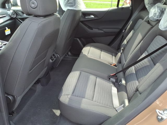 2027 Chevrolet Equinox LT - Photo 8