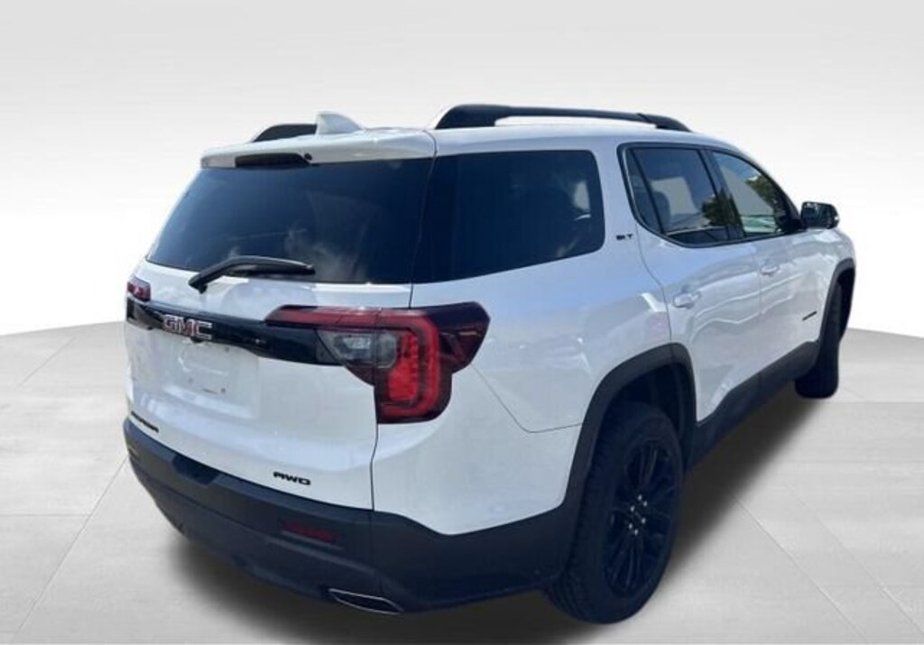 Used 2023 GMC Acadia SLT SUV