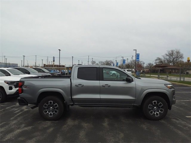 2025 Chevrolet Colorado Z71 photo 2