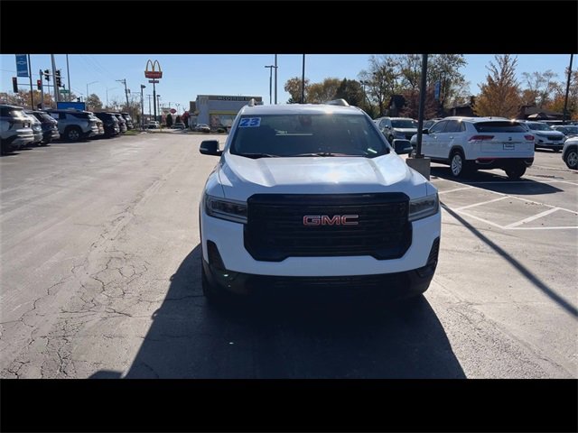2023 Gmc Acadia SLE photo 3
