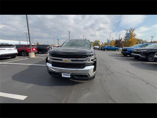 2022 Chevrolet Silverado 1500 LT photo 3