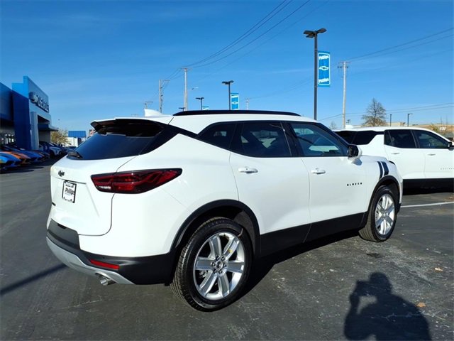 2026 Chevrolet Blazer 2LT photo 3