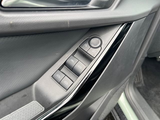 2025 Chevrolet Equinox LT - Photo 24