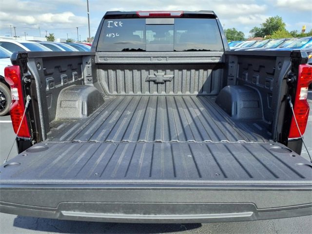 2026 Chevrolet Silverado 1500 LT photo 4