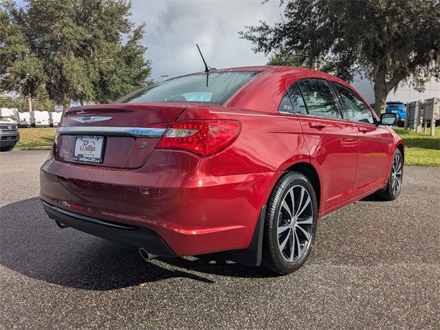 2013 Chrysler 200 Limited photo 3