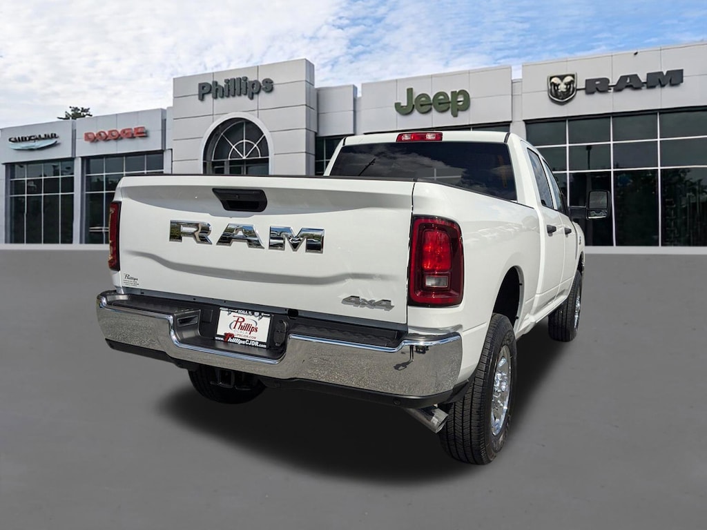 New 2026 Ram 2500 TRADESMAN CREW CAB 4X4 6'4 BOX Pickup