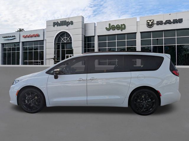 2026 Chrysler Pacifica Limited - Photo 7