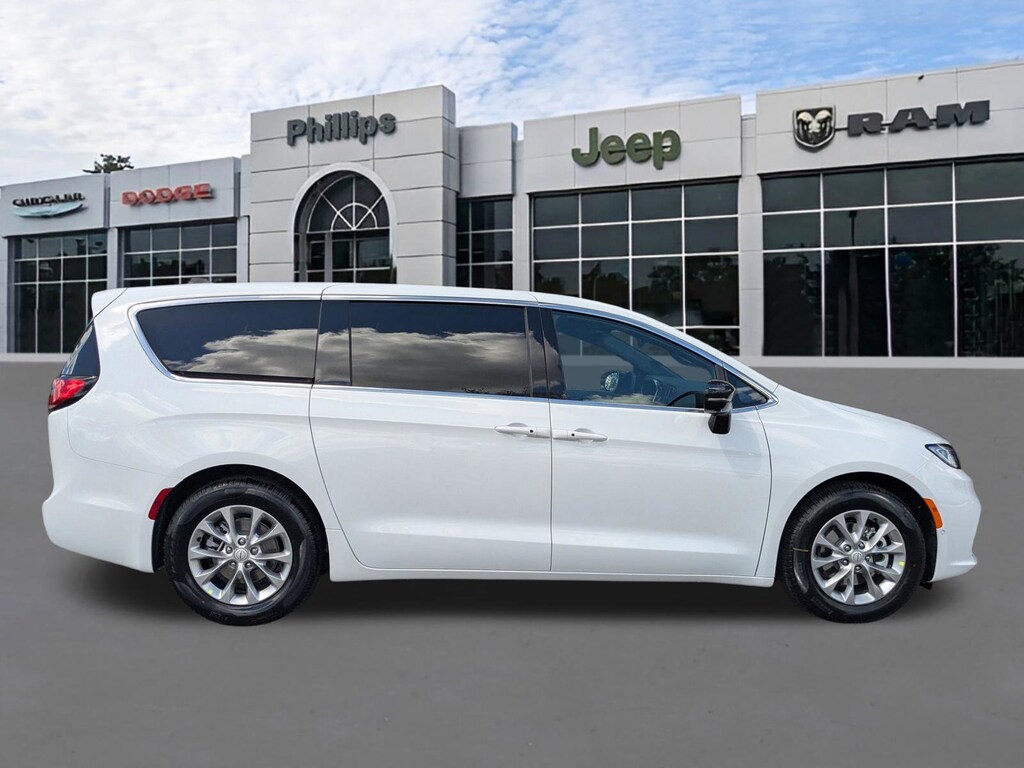 New 2026 Chrysler Pacifica LIMITED Passenger Van