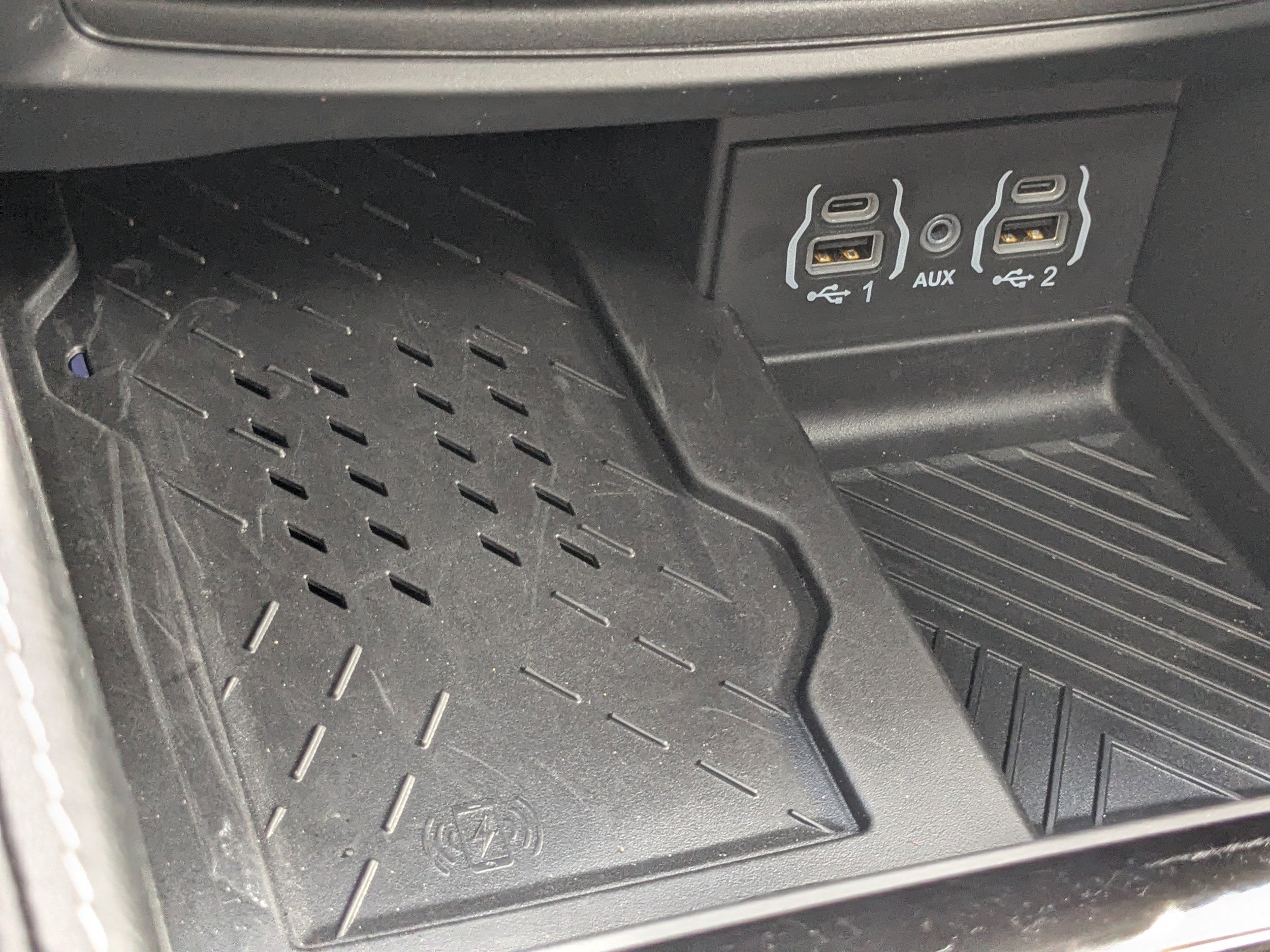 2025 Chrysler Pacifica PHEV Select - Photo 21