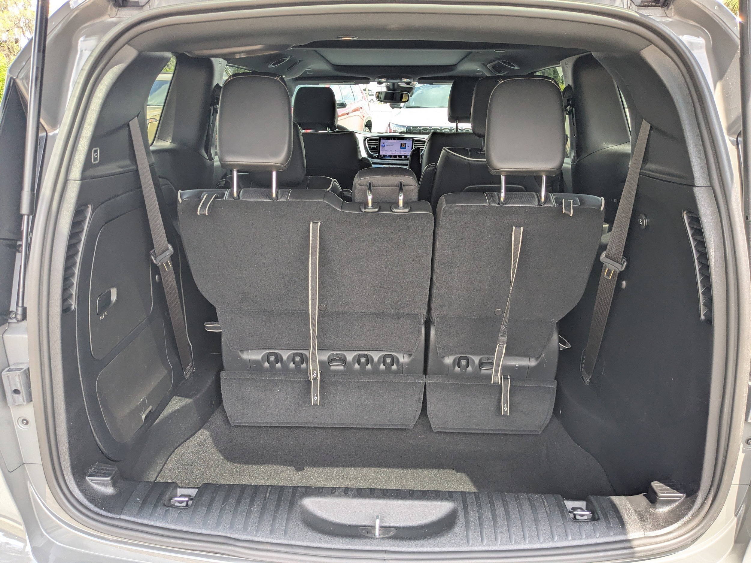 2025 Chrysler Pacifica PHEV Select - Photo 12