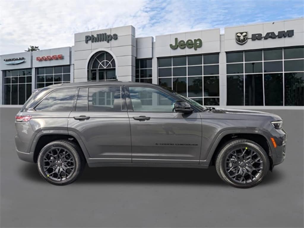 New 2025 Jeep Grand Cherokee SUMMIT 4X4 Sport Utility