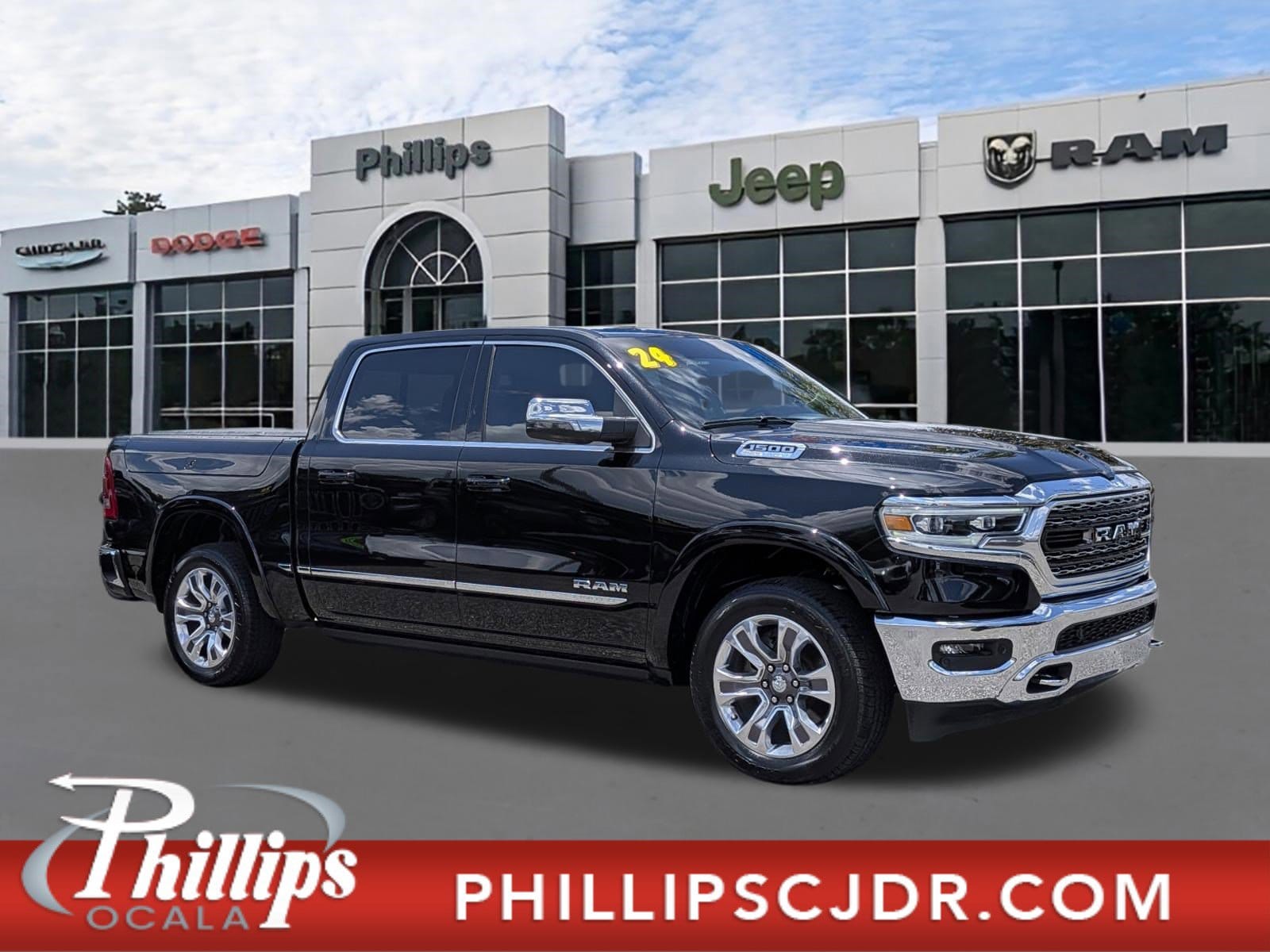 2024 RAM 1500 Limited 4x4 Crew Cab 5'7's photo