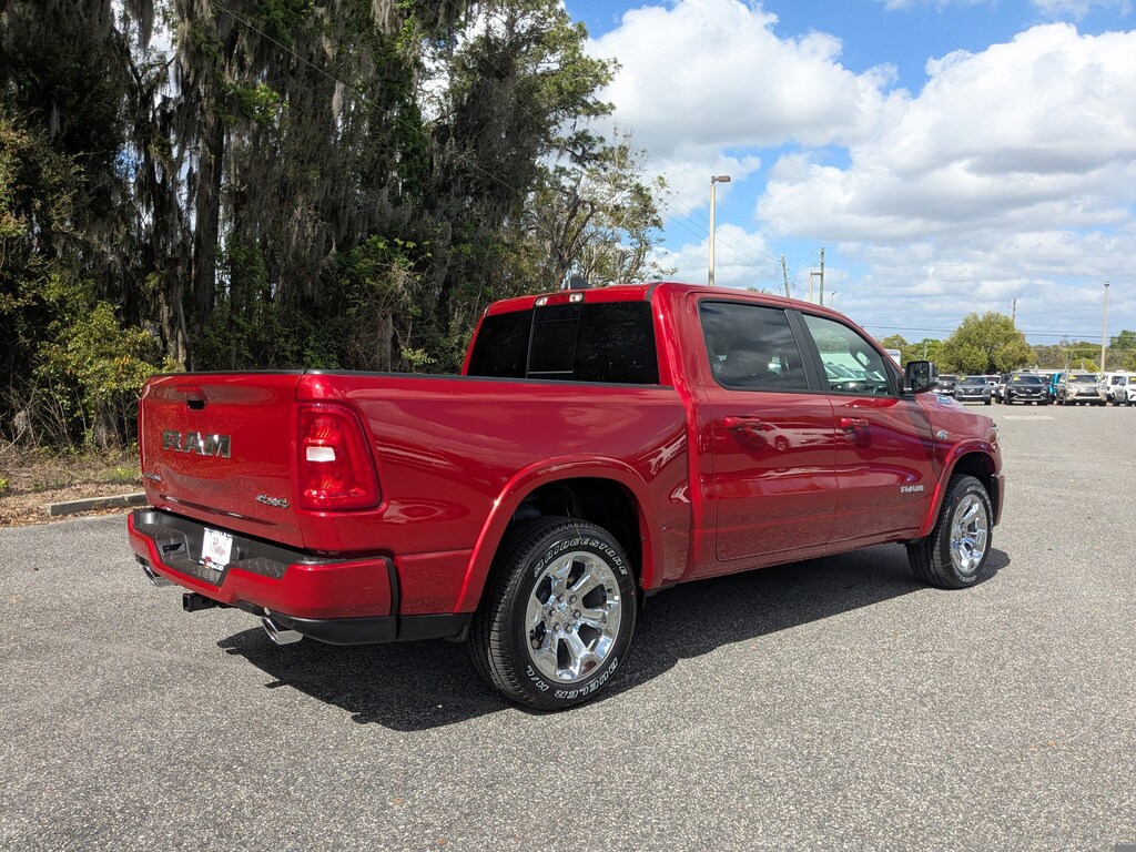 New 2026 Ram 1500 BIG HORN CREW CAB 4X4 5'7 BOX Pickup