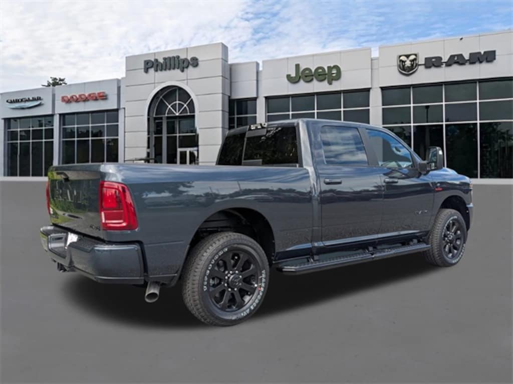 New 2026 Ram 2500 LARAMIE CREW CAB 4X4 6'4 BOX Pickup
