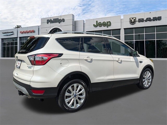 2017 Ford Escape Titanium photo 3