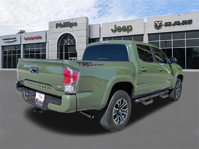 2022 Toyota Tacoma TRD Sport photo 3