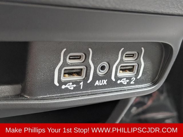 2025 Chrysler Pacifica Select - Photo 20