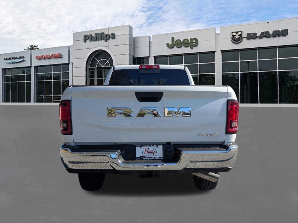 New 2026 Ram 2500 TRADESMAN CREW CAB 4X4 6'4 BOX Pickup