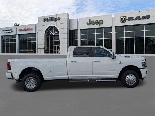 2026 Ram 3500 Laramie photo 2