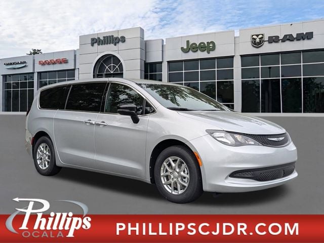 2026 Chrysler Voyager LX's photo