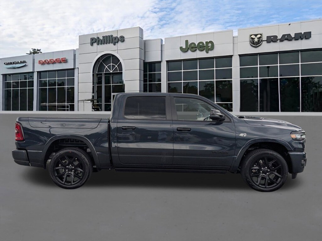 New 2026 Ram 1500 LARAMIE CREW CAB 4X4 5'7 BOX Pickup