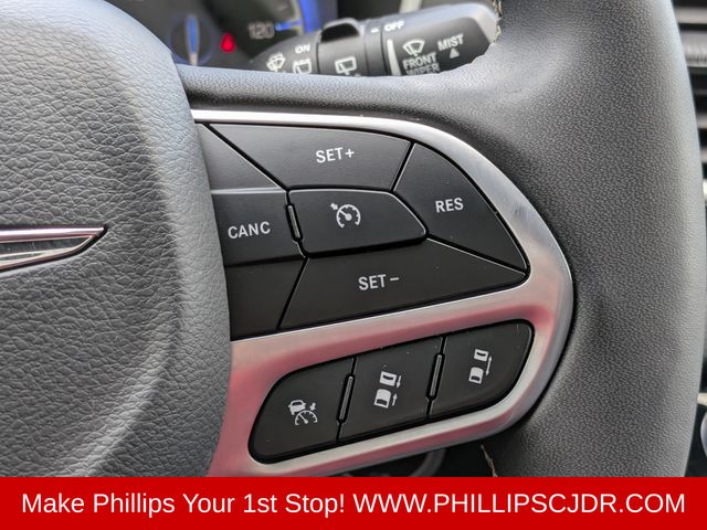 2025 Chrysler Pacifica Select - Photo 24