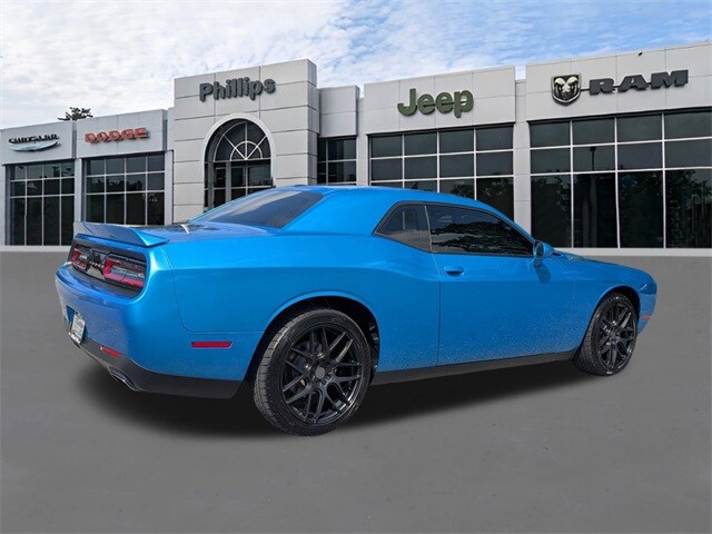 2018 Dodge Challenger SXT photo 3