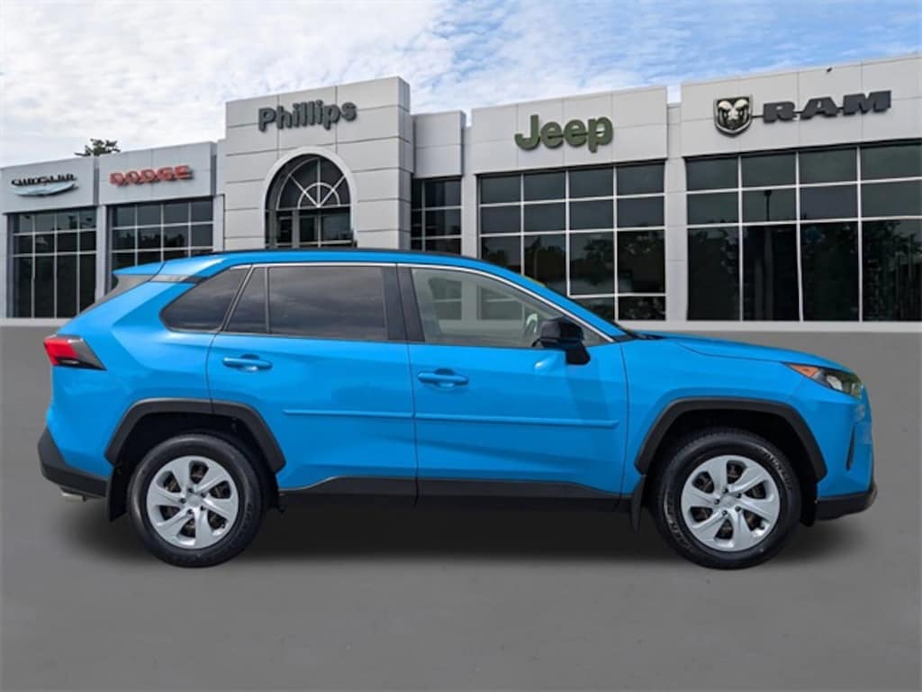 Used 2019 Toyota RAV4 LE SUV