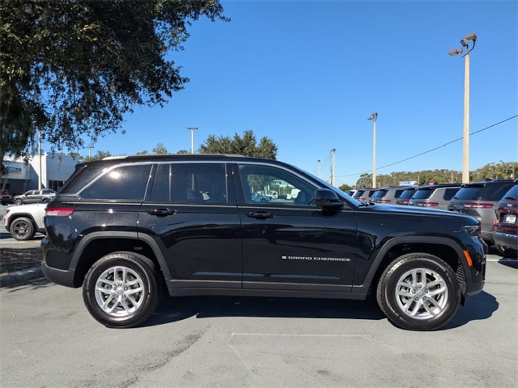 New 2025 Jeep Grand Cherokee LAREDO X 4X2 Sport Utility