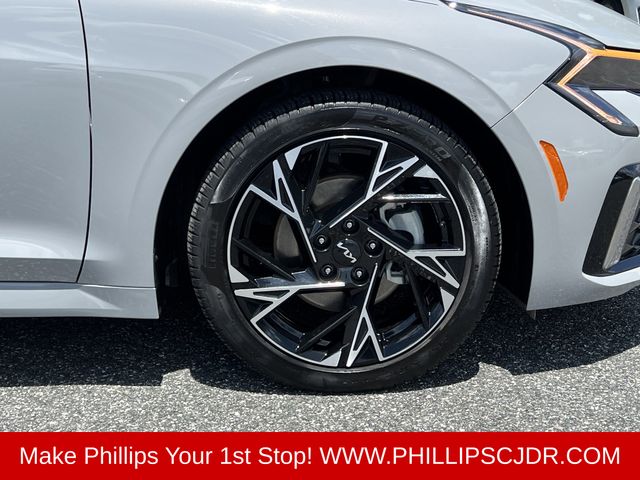 2025 Kia K5 GT-Line - Photo 10
