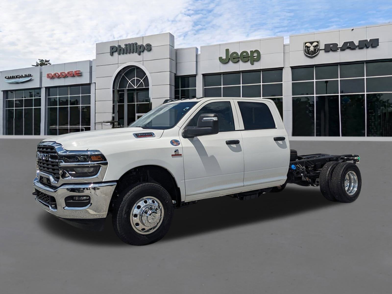 2025 RAM 3500 Chassis Tradesman - Photo 7